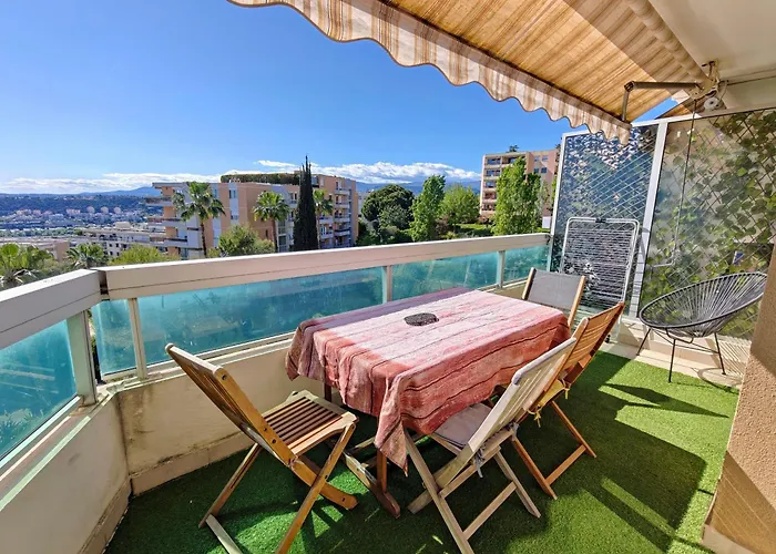 2 Bedroom Flat With Terrasse & Car-Park Nice Ouest