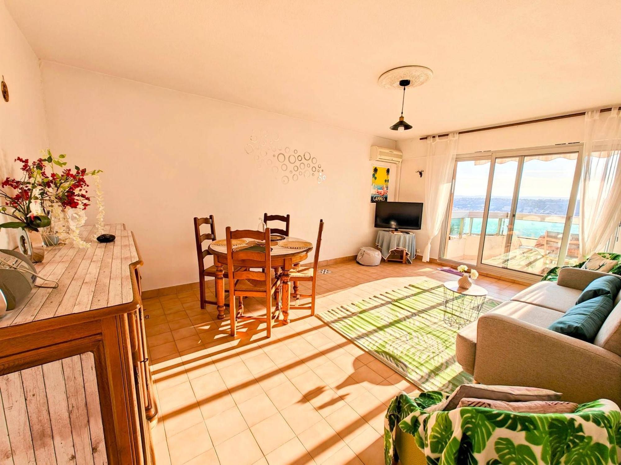 2 Bedroom Flat With Terrasse & Car-park Ouest Apartamento