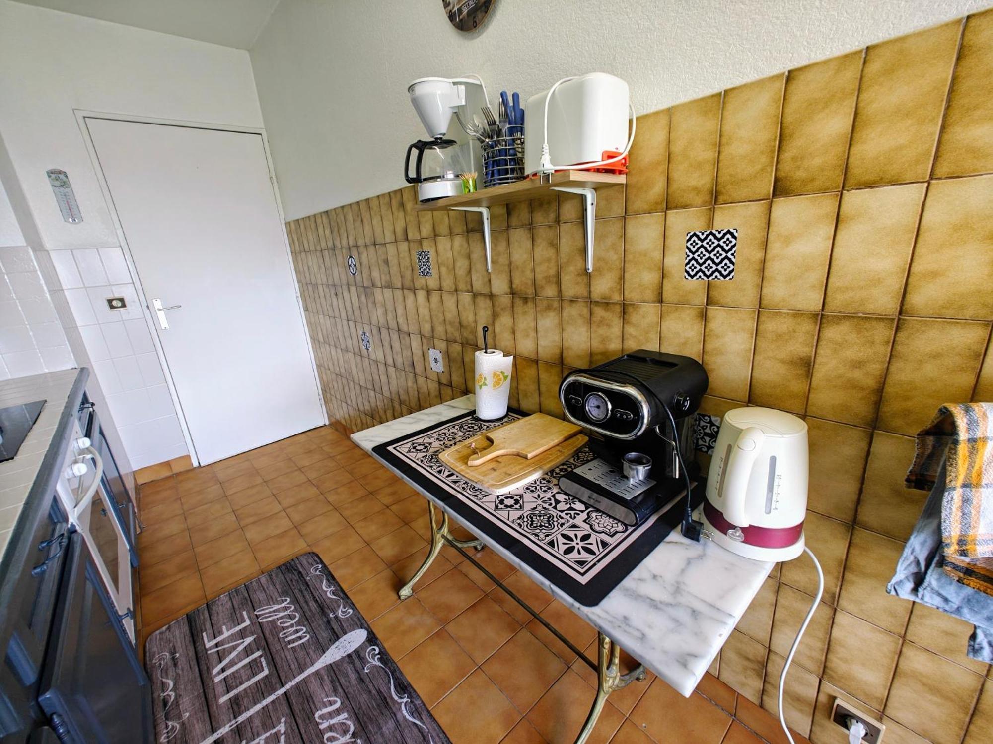 2 Bedroom Flat With Terrasse & Car-park Ouest Apartamento