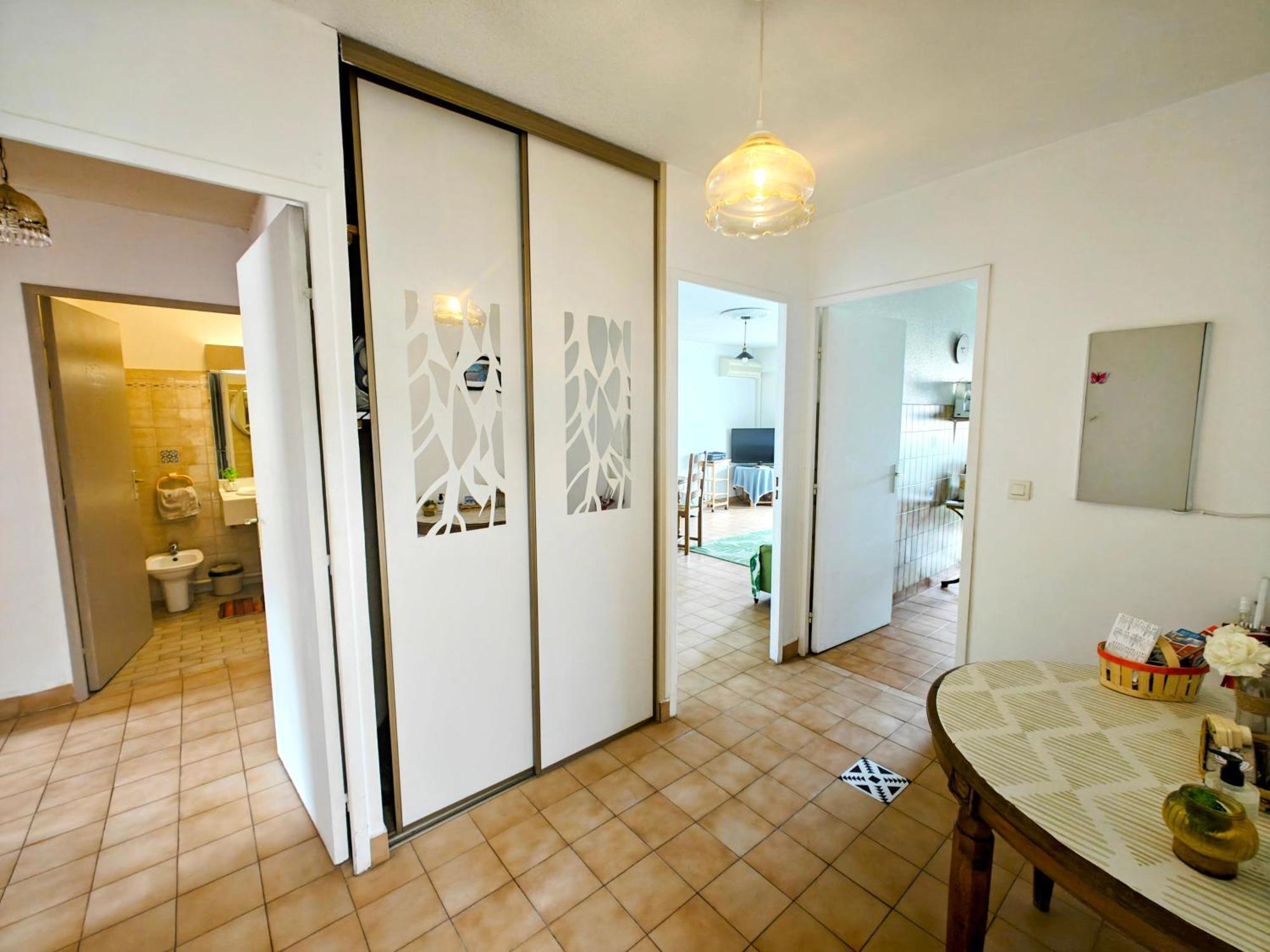 Apartamento 2 Bedroom Flat With Terrasse & Car-park Ouest