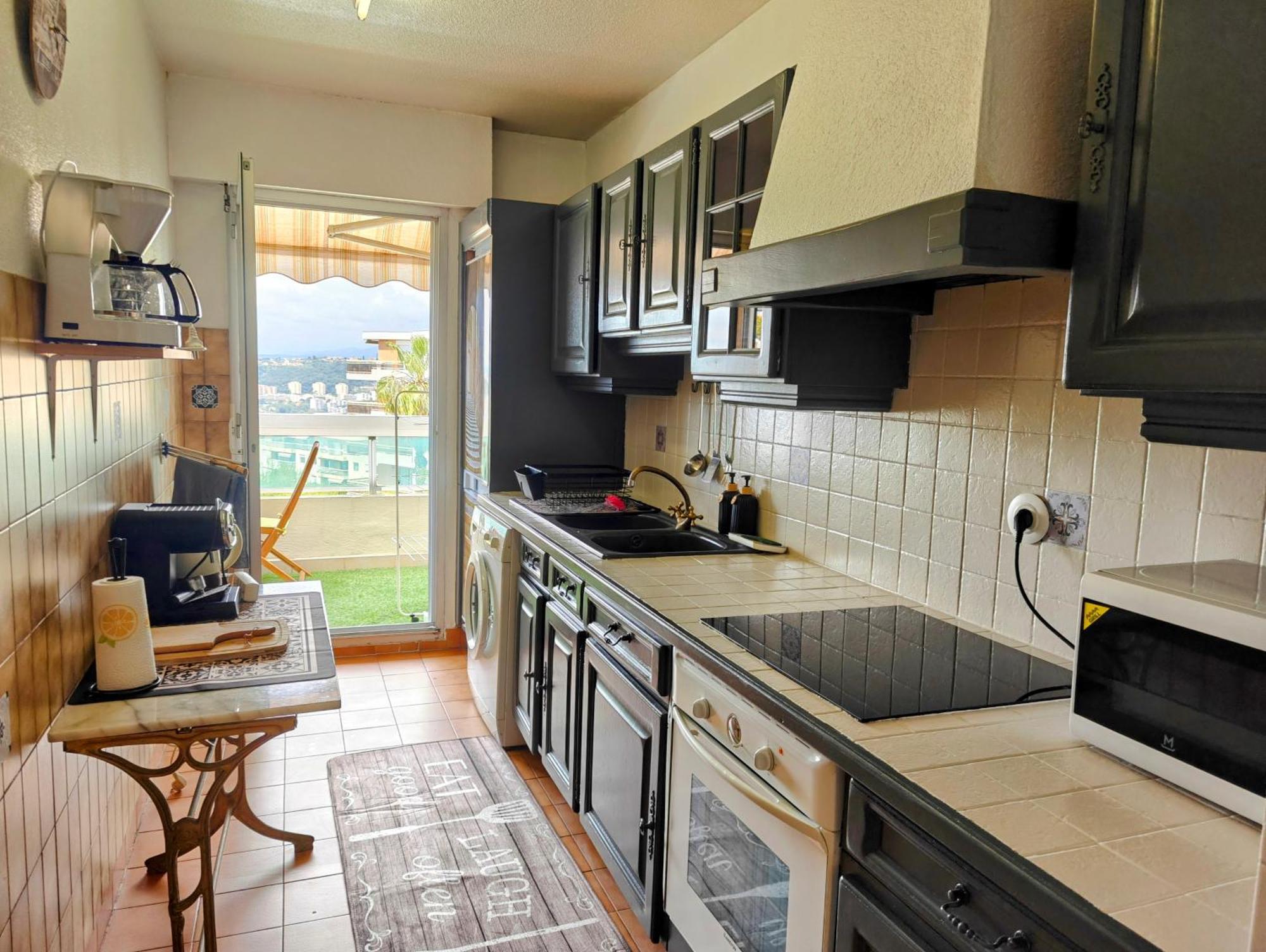 2 Bedroom Flat With Terrasse & Car-park Ouest Apartamento