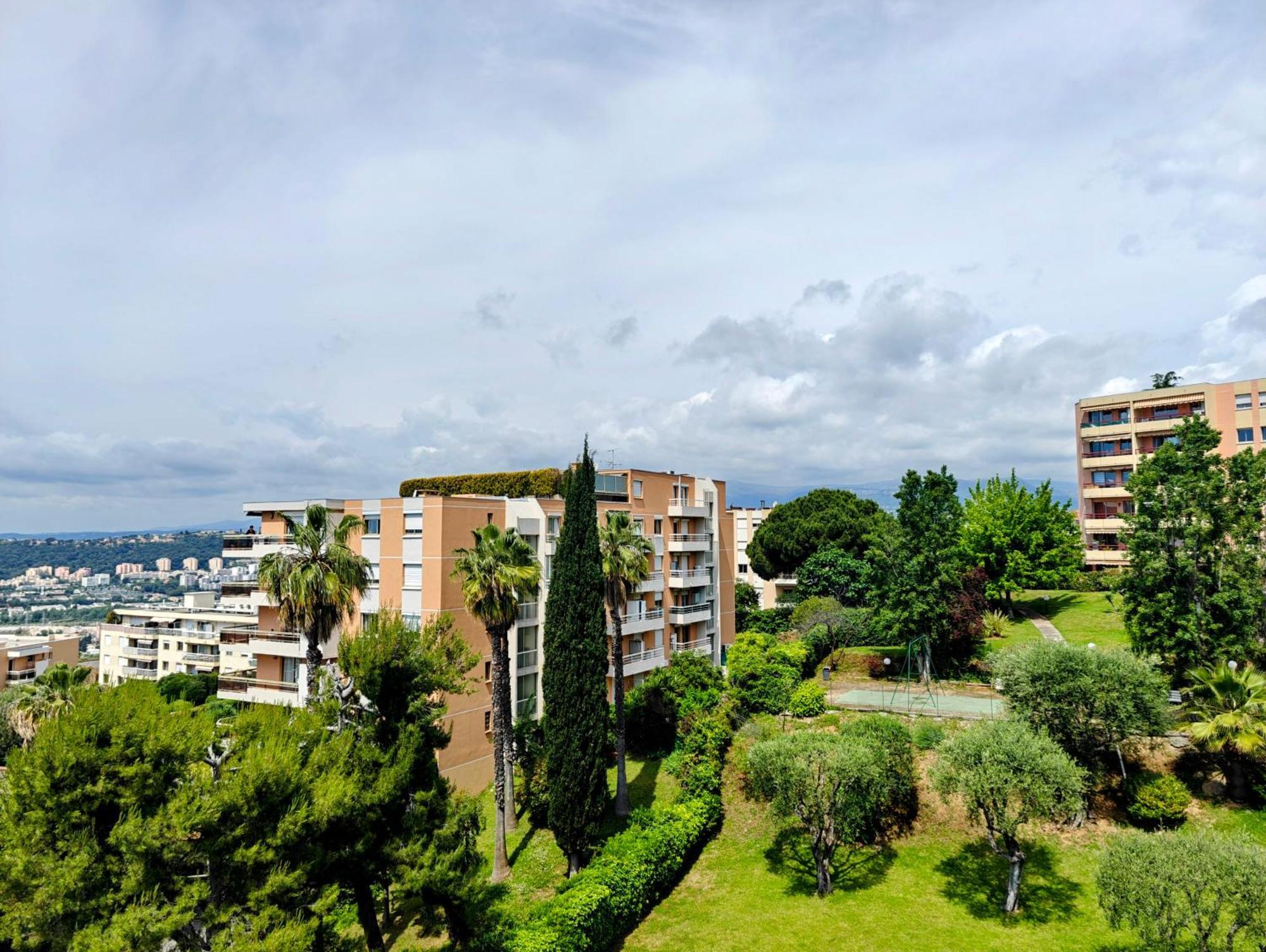 Apartamento 2 Bedroom Flat With Terrasse & Car-park Ouest *